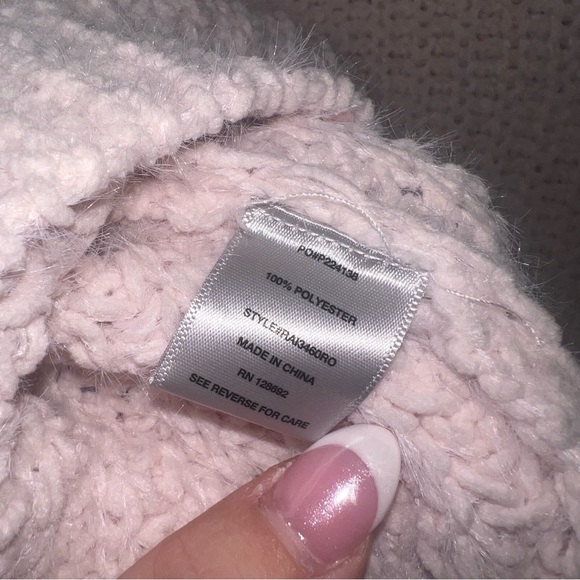 Madden Girl Pink Chunky Cable Knit Cropped Sweater NWT Size S - Picture 7 of 10